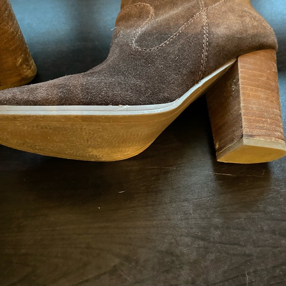 Steve Madden booties - brown suede - Picture 5 of 10